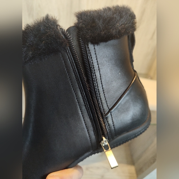 Softwalk Helena Women's Black Ankle Boots SZ 8 New In Box - Picture 9 of 11